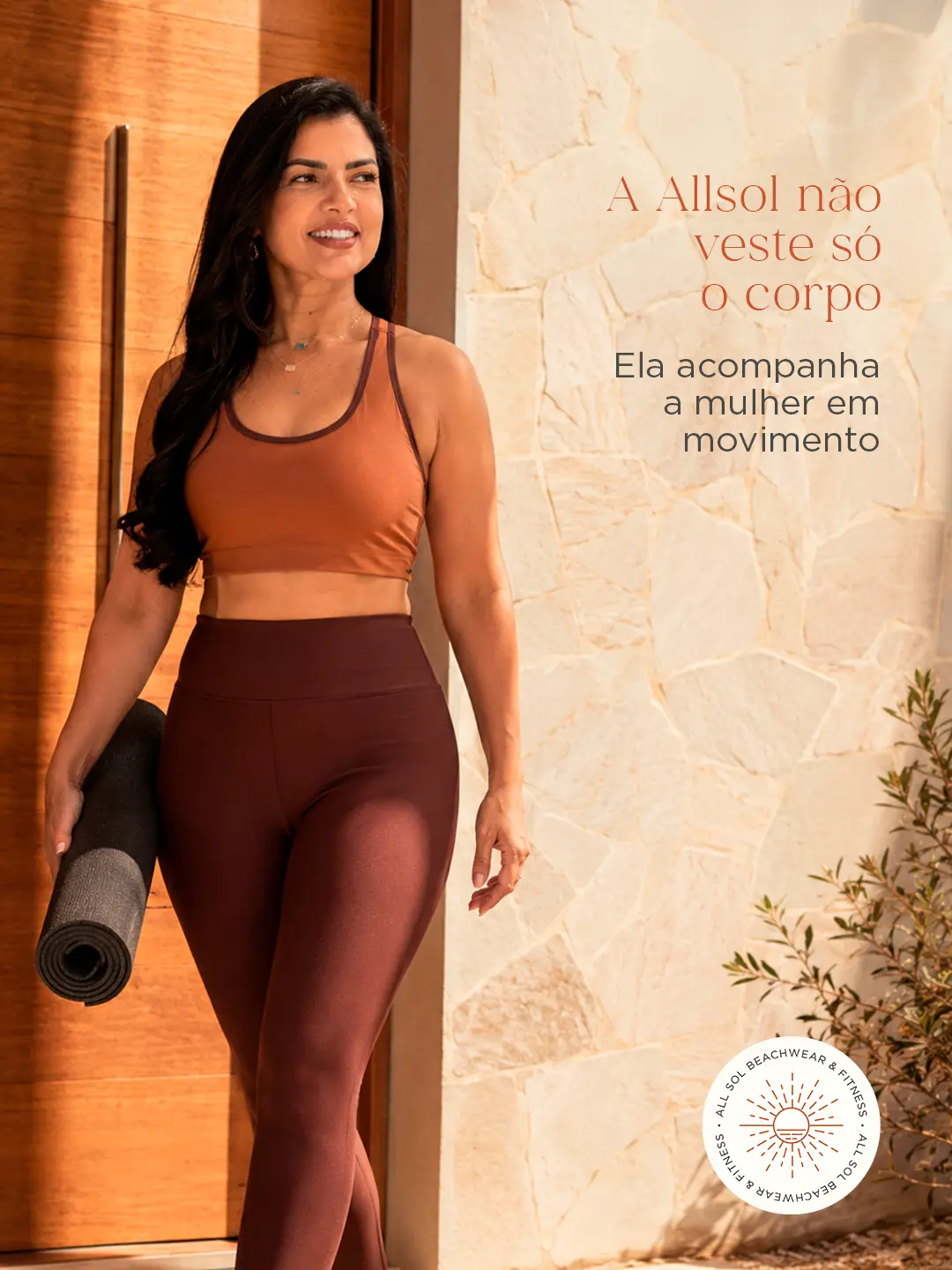 Post All Sol com mulher em look fitness terracota e mensagem sobre vestir o corpo com presença.